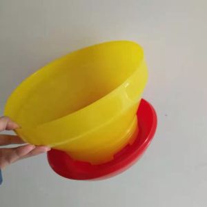 Bucket Broiler Manual Poultry Feeder Drinker