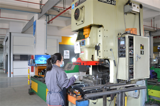 Floor Standing Portable Clothing Display Rack For Boutique Store Rod