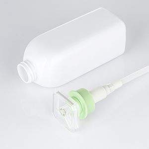 Empty Luxury Square Spray Lotion Bottle White Refillable Plastic Bottle