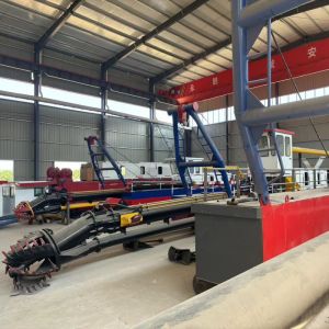 100cbm Model Powerful Dredger Equipment Self Propelled