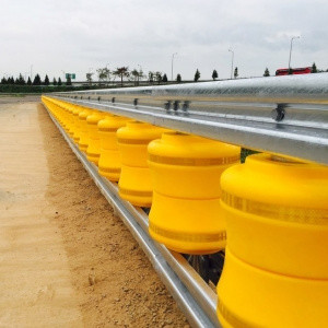 Highway Safety Guardrail Anti-Collision Proof Roller Rotating Crash Barrier