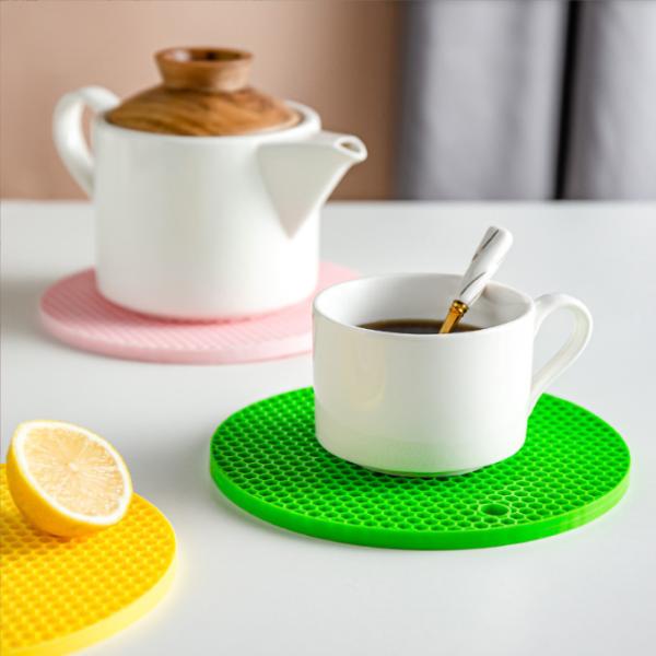 Silicone Drink Coaster Non-slip Pot Holder Table Placemat for Kitchen Accessories