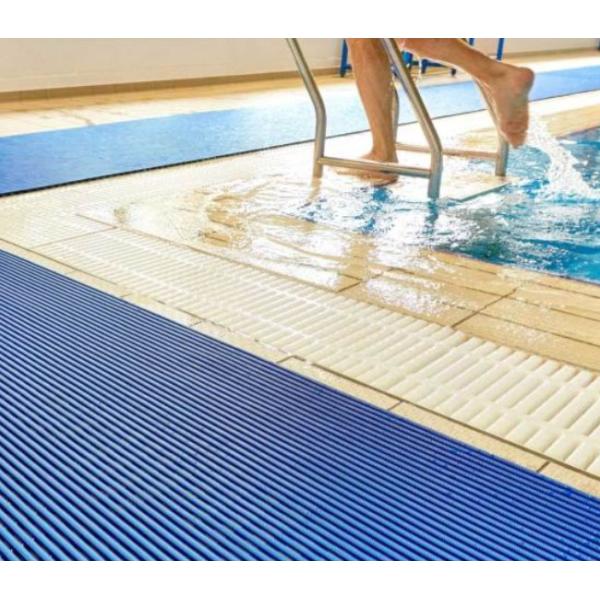 Anti Slip PVC Floor Mat Safety And Comfort For Swimming Pools And Locker Rooms
