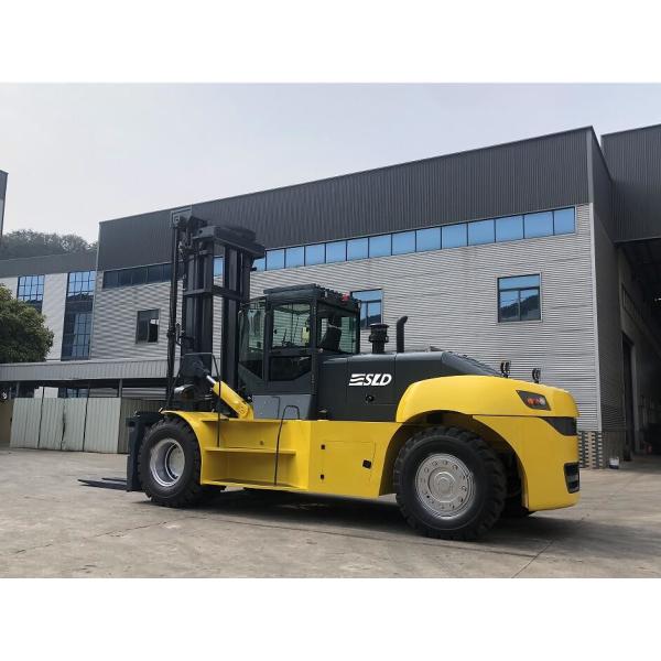 Buy Warehouse Heavy Duty Forklift Truck 20 Ton 32 Tons With Fork Attachments at wholesale prices