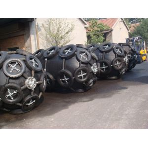 50kpa 80kpa Yokohama Dock Rubber Fender Floating Pneumatic Ribbed Fender