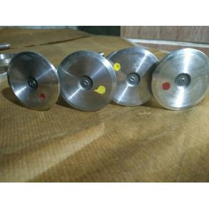 Buy cheap Genuine KTA19 KTA38 Cylinder Head 3811985 3811981 3646324 3640321 3081070 from wholesalers