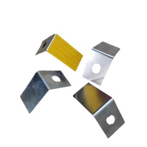 High Visibility Aluminum Guardrail Reflector Suitable for Various Weather