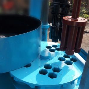 200 To 250kg/ H Honeycomb Briquette Machine Charcoal Powder Press Type