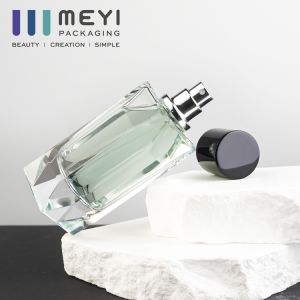 Empty Packaging and Bottle Foundation Glass Bottle with Press Pump and Cap 70ml