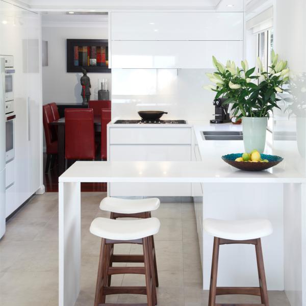 Modern Prefab Kitchen High Gloss Lacquer Cabinets Luxury Flat Panel White