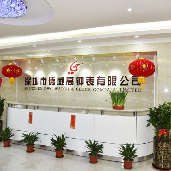 Women's Analog Quartz Rose Gold Watch with Stainless Steel Mesh Strap Ladies Watch Simple and Elegant