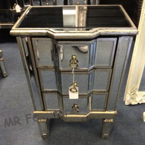 Quality Curved 3 Drawers Mirrored Side Board Deluxe Gold Trimming 29kg Weight for sale