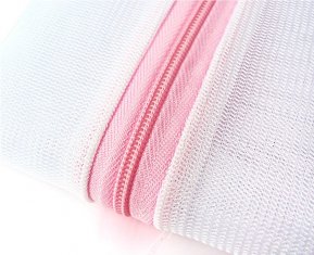 White Nylon Home Use Laundry Mesh Wash Bag with Zipper