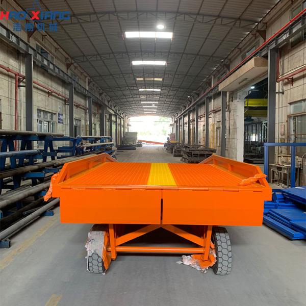 10 Ton Mobile Dock Ramp Steel Yellow For Efficient Loading Unloading