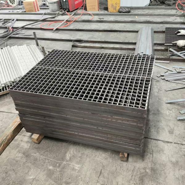 Buy Customized Excellent Anti Skid Galvanized Steel Grating with Durability at wholesale prices