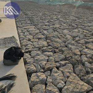Quality 6*2*0.3m Galvanized Iron Wire Mesh Gabion Basket With 2.2mm / 60*80mm Mesh Hole for Gabion River Channel Protection for sale