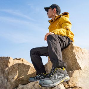 China Black Unisex Reflective Strip Safety Boots with PU Rubber Sole for Anti-proof Work Shoes on sale