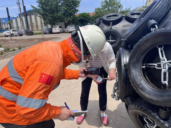 STS Yokohama Type Pneumatic Rubber Ship Bumper Fender With Chain And Tire Net