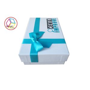 Custom Cardboard Gift Boxes Two Color Printing Silk Insert Stain Fabric