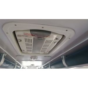 LHD / RHD 68 Seats 243KW Yutong Second Hand Coaster Bus