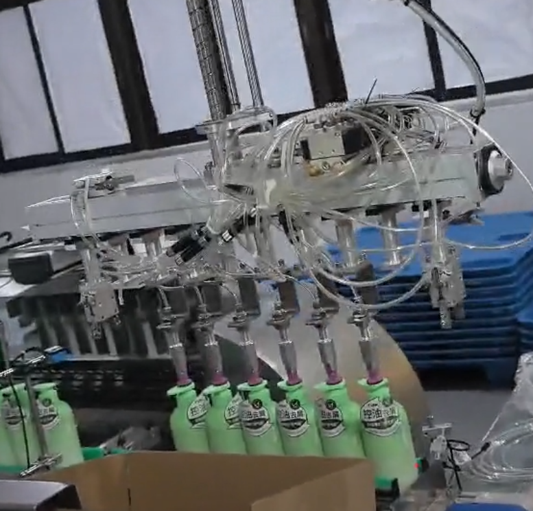Budget-friendly fast dynamic response delta industrial robot for edible oil handling