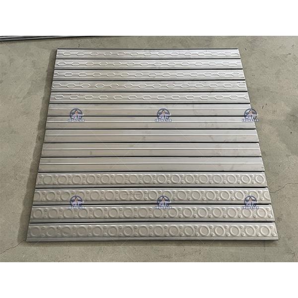 68mm rolling shutter door roll forming machine for Colombia rolling shutter strip making machine