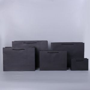 Custom Logo Luxury Black Gift Bags Recyclable Glossy Coated