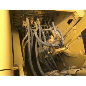 Used Komatsu MIDI PC220-7 Crawler Excavator Secondhand PC220-7 Track Digger on