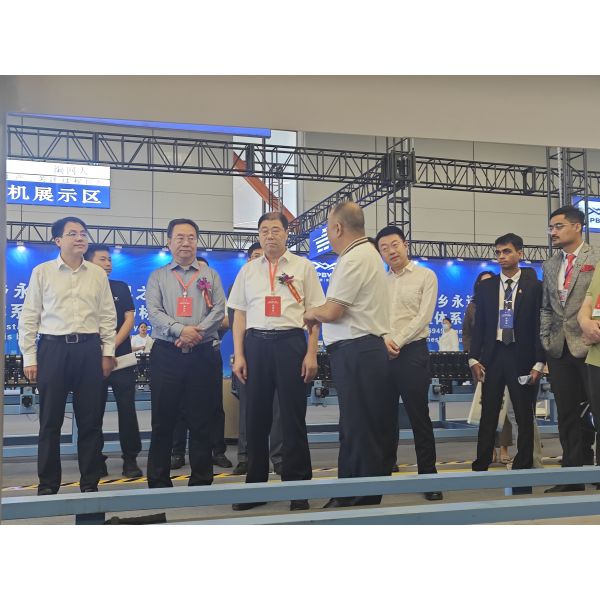 Precision Wire Mesh Loom Machine