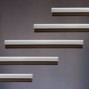 Modern Cosmetic Packaging Sleek Labeling with Customized Outer Diameter Plastic