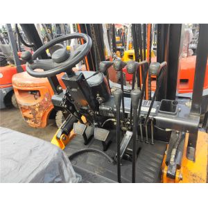 Used China Hangzhou Manufactured Clamp Holder A30z Forklift in Excellent Working