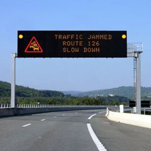 High Brightness VMS LED Display with 16mm Pixel Pitch and 3906 dot/m2 Density for Road Safety