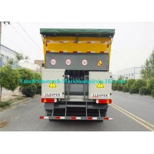 ZZ3317N4667D1 Road Maintenance Machinery , Fiber Asphalt Chip Seal Chip Sealer