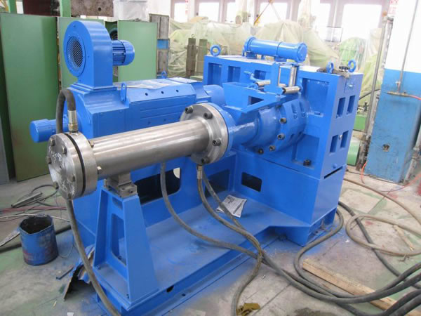 Automatic Feeding Method Single Screw Hose Extruder for Production Requirements