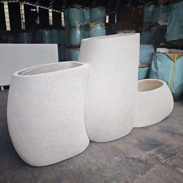 Stylish Extra Large White Irregular Curved Flowing Outlines Round Fiber Clay Planter