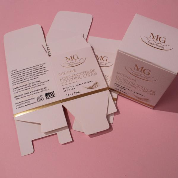Custom Luxury Cosmetic Packaging Boxes For Essential Oil Perfume Skincare Products