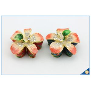 Metal Material Beautiful Flower Shape Crystal Trinket Box SCJ564