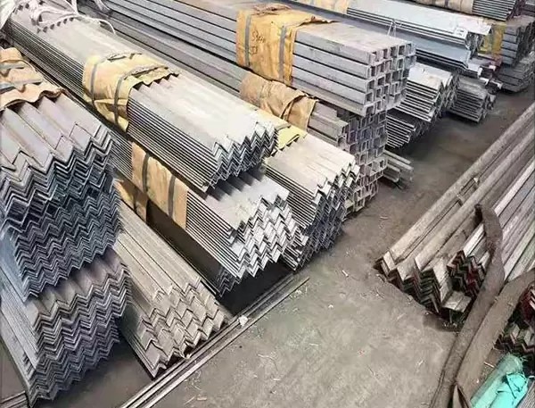 Buy Equilateral Unequal Stainless Steel Angle Bar SUS 201 304 304L 321 316 316L at wholesale prices