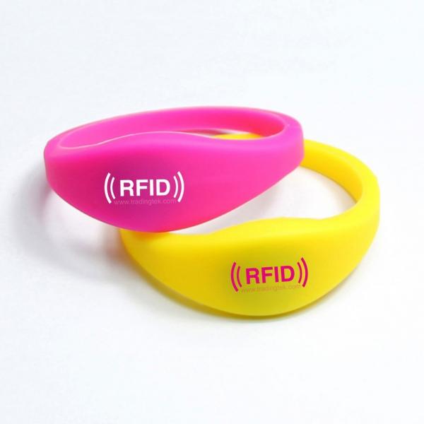 Buy UHF 860-960MHz adjustable waterproof silicon rfid wristband / bracelet / wrist band at wholesale prices