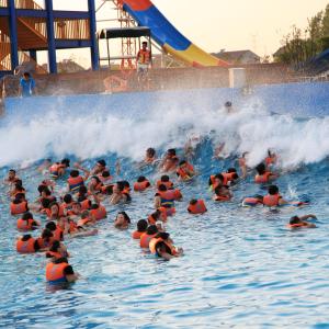 Quality Waterfun Big Surfing Tsunami Ocean Water Wave Pool With Waves Park Vacuum 3 Meters High for sale