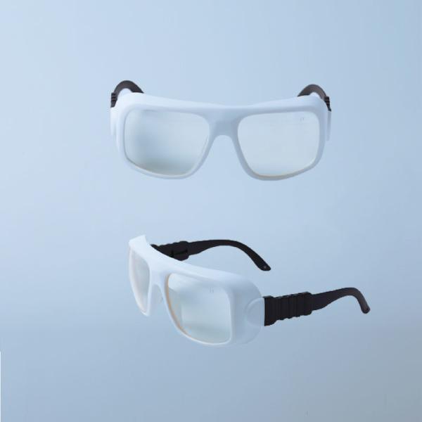 Buy 2700-3000nm OD6+ Er Laser Protective Eyewear Polycarbonate With Frame 36 at wholesale prices