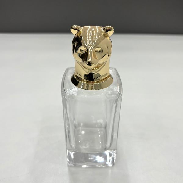 Elegant Zamak Perfume Cap With Mirror Finish Showcasing Luxury