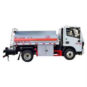 China Compact Diesel Oil Transport Truck With Euro 6 Emission Standard on sale