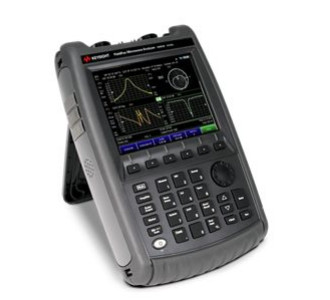 Portable Keysight Agilent N9953B FieldFox Handheld Microwave Analyzer 54 GHz