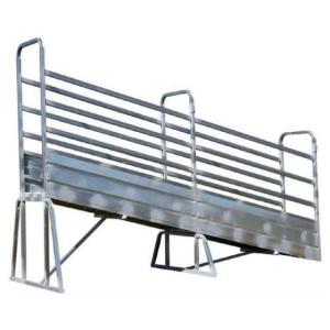 Portable sheep cattle loading ramp livestock ramp