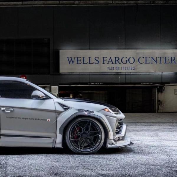 LB Style Wide-body Kit for Lamborghini URUS Carbon Fiber Body Kit Urus Carbon Fiber Front Lip Diffuser Spoiler Wide-body Kit