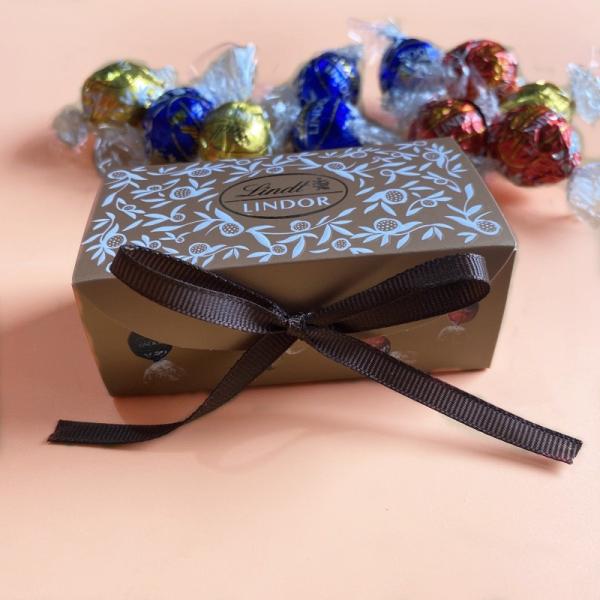 CMYK Rectangular Cardboard Chocolate Candy Wedding Fold Packaging Box Recyclable Fancy Gift Box