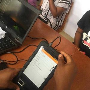 Cost effective 7 inch Android Mobile Wireless Biometric Device with Fingerprint