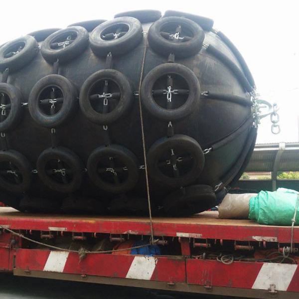50Kpa Pneumatic Rubber Fender 80Kpa Yokohama Floating Fender For Durable