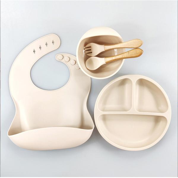 5pcs Eco-friendly Baby Feeding Set Silicone Suction Bowls Plates Spoon Fork Bib for Toddlers